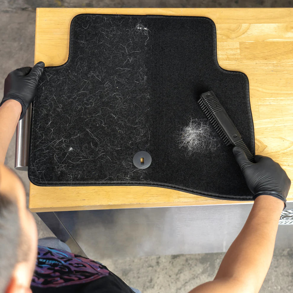 فرشاة إزالة شعر الحيوانات الأليفة المطاطية الاحترافية من كيميكال جايز